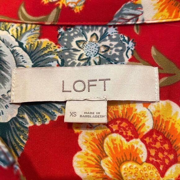 Loft Women's Button Down Blouse Long Sleeve Floral Collared Top Red‎ Size XS - Picture 4 of 9
